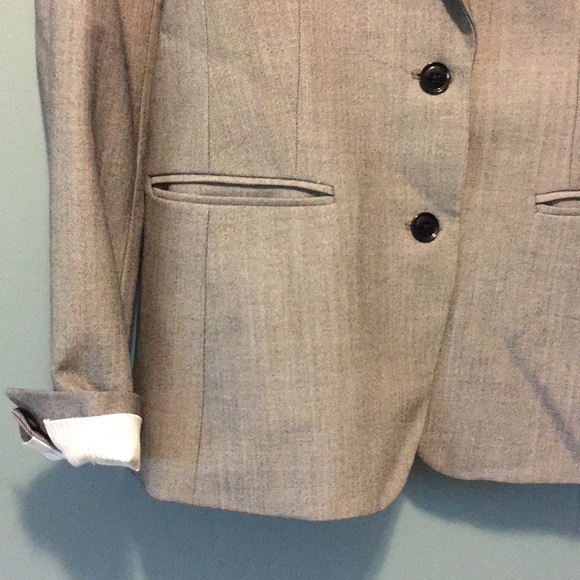 Banana Republic | Grey Blazer (4) - Picture 3 of 8
